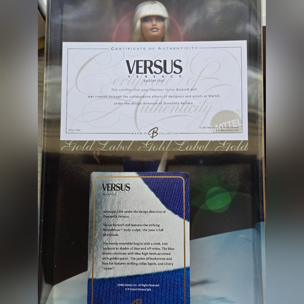RARE Versace Barbie 2004 Gold Collectors Doll! - Picture 9 of 16